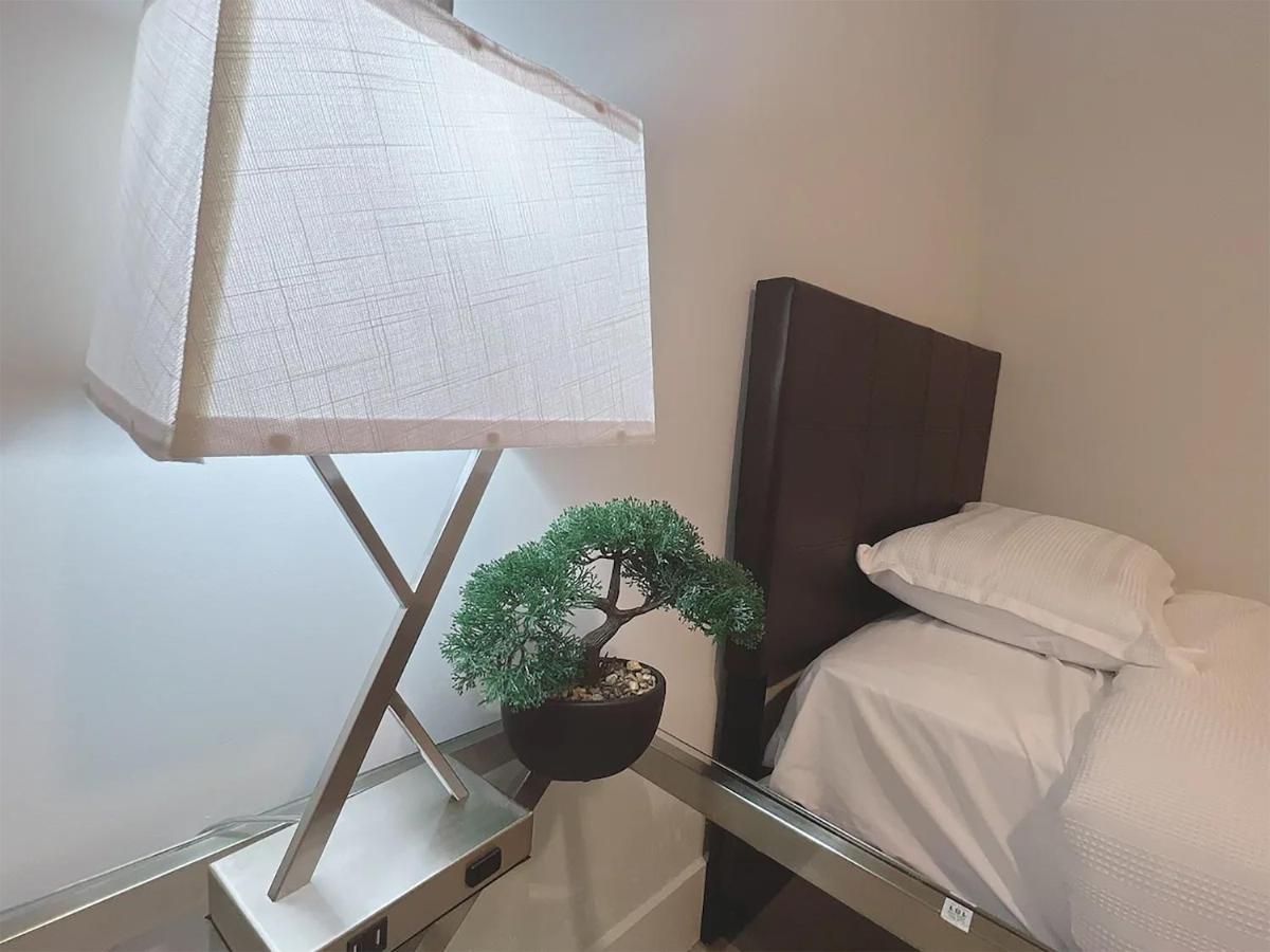 Lux Property Great For 1 To 8 Guests-Family Trip ,5Beds 2Rooms Staycation With Gym And Ev, Proximity To Downtown And Beaches West Palm Beach Zewnętrze zdjęcie